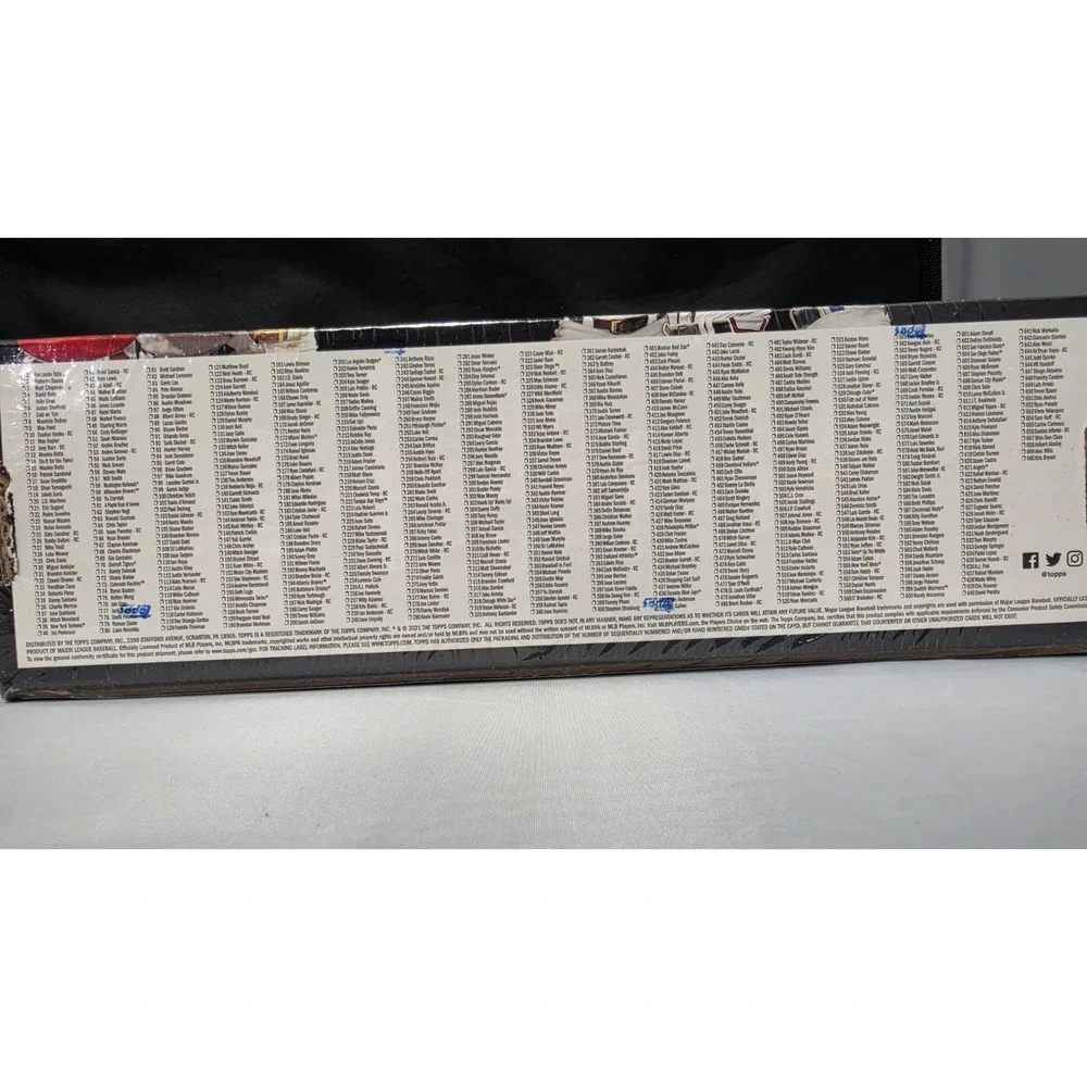 Topps 2021 Baseball Complete Factory Sealed Box (660 Cards / 5 Foilboard Cards)